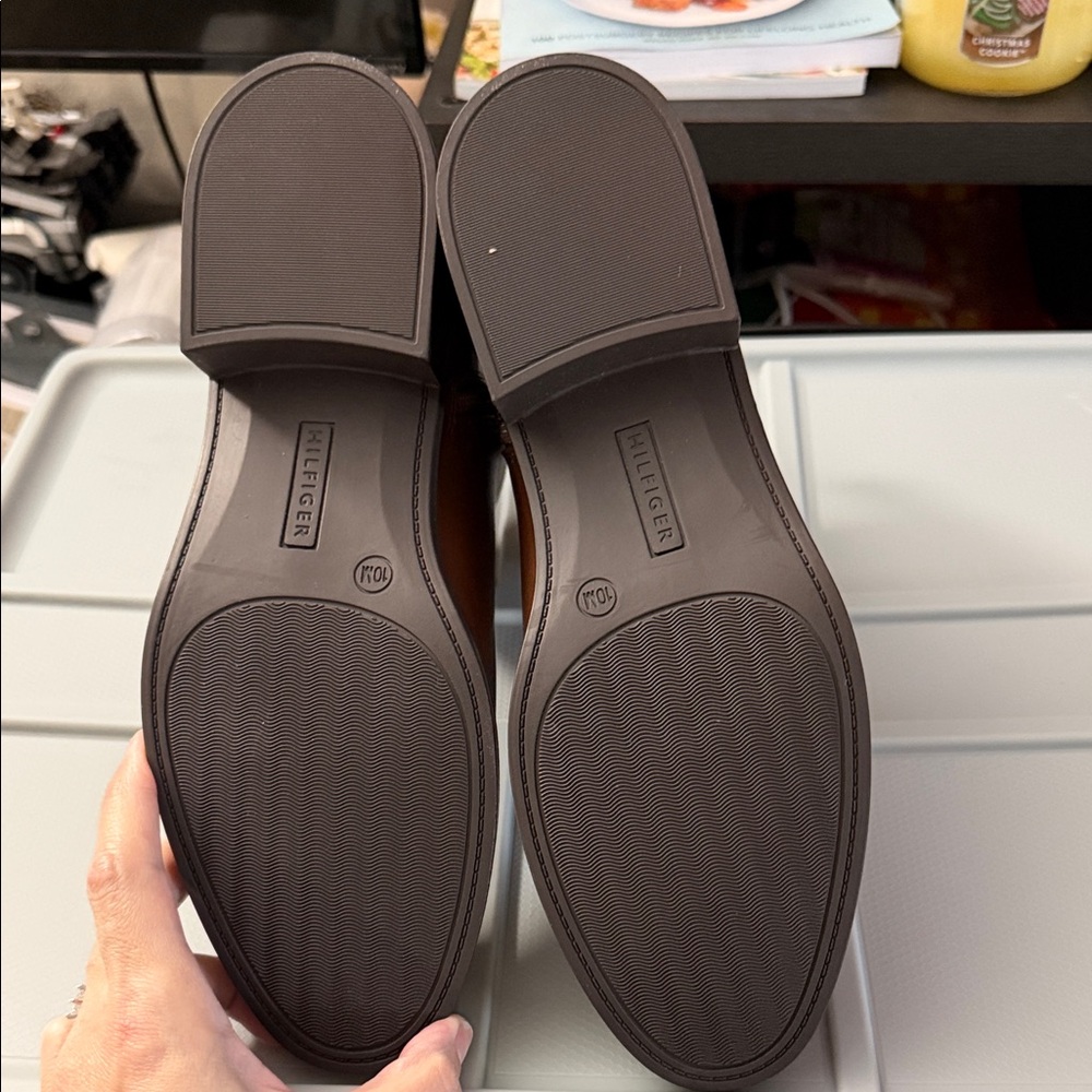 Tommy Hilfiger Tan Leather Ankle Booties - Picture 6 of 7